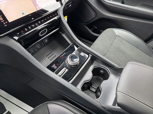New 2026 Jeep Grand Cherokee Altitude AWD/4WD image 30