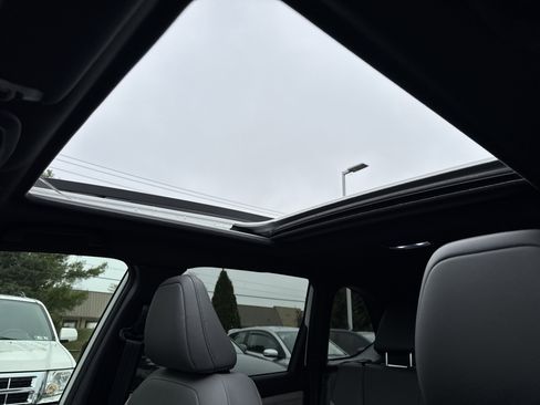 Certified 2025 Subaru Forester Limited image 18