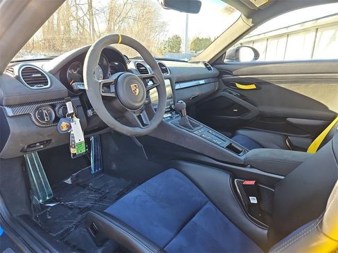 Certified 2025 Porsche 718 Cayman GT4 RS image 4