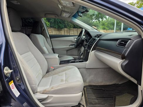 Used 2016 Toyota Camry LE FWD image 27