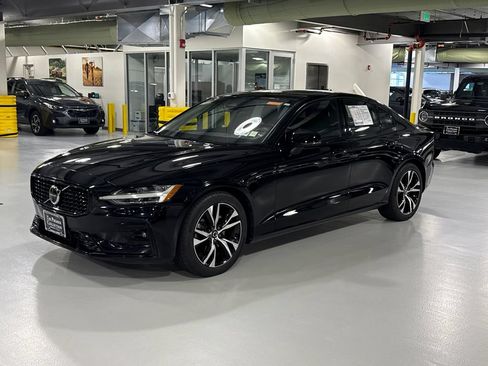 Used 2024 Volvo S60 B5 Plus AWD/4WD image 5