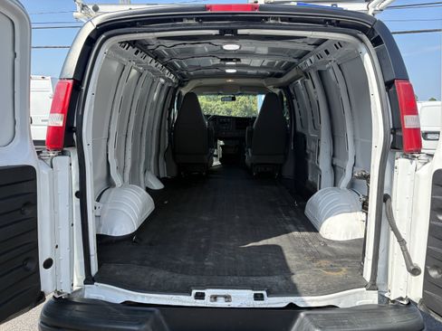 Used 2018 Chevrolet Express 2500 w/ Safety Package RWD image 8