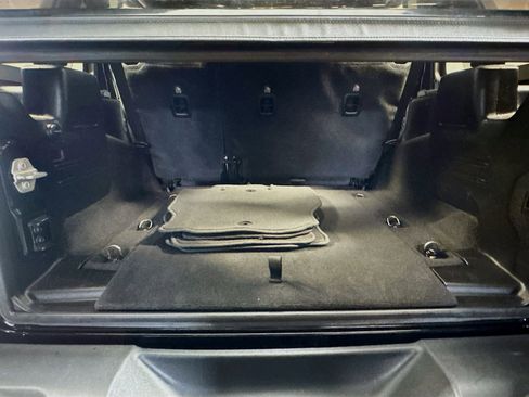 Used 2020 Jeep Wrangler Unlimited Sport S image 23