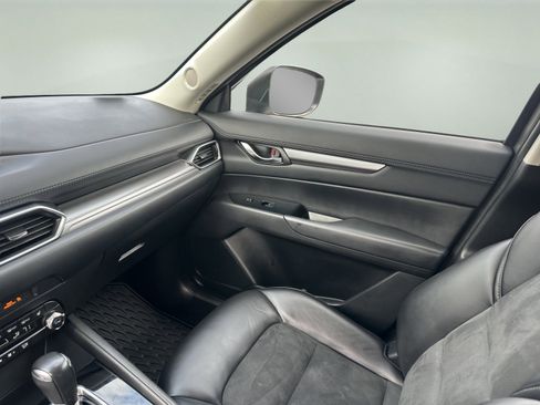 Used 2019 MAZDA CX-5 Touring image 16