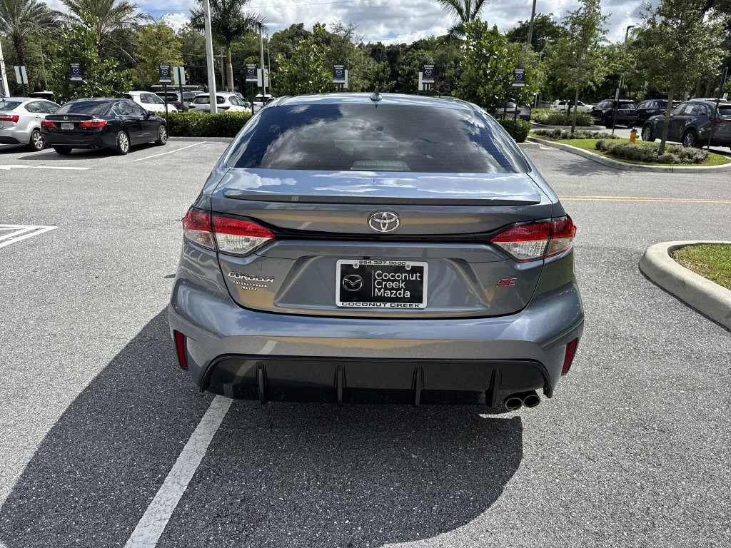 Used 2024 Toyota Corolla SE FWD image 2