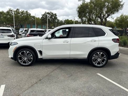 Used 2026 BMW X5 xDrive50e w/ Parking Assistance Package AWD/4WD image 13