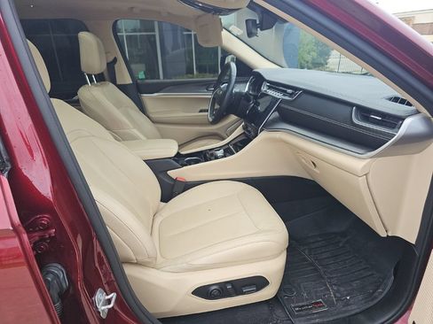 Used 2021 Jeep Grand Cherokee L Limited RWD image 21