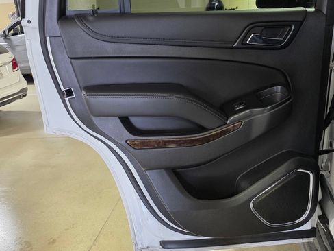 Used 2019 Chevrolet Tahoe LT RWD image 10