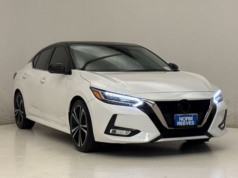 Used 2023 Nissan Sentra SR w/ SR Premium Package FWD image 4