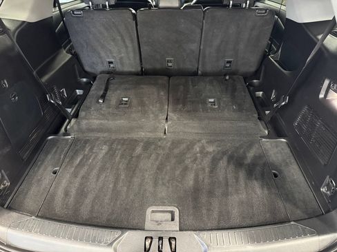 Used 2020 Ford Explorer XLT w/ Equipment Group 202A AWD/4WD image 42
