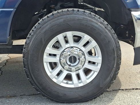 Used 2017 Ford F250 XLT w/ XLT Value Package image 8