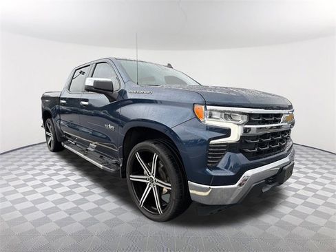 Used 2022 Chevrolet Silverado 1500 LT image 3