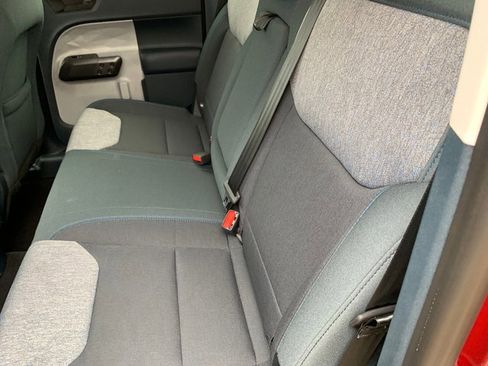 Certified 2025 Ford Maverick XLT image 18