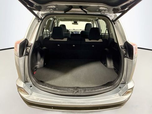 Used 2016 Toyota RAV4 XLE w/ Convenience Package FWD image 24
