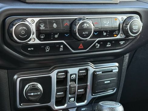Used 2021 Jeep Gladiator Mojave AWD/4WD image 37