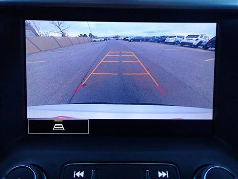 Used 2023 GMC Acadia SLT image 21