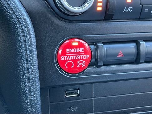 Used 2016 Ford Mustang Shelby GT350 image 14