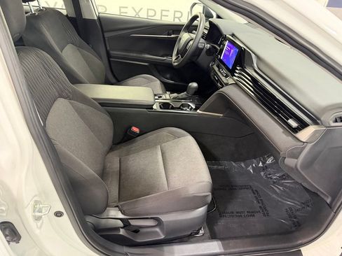 Used 2025 Toyota Camry LE FWD image 27
