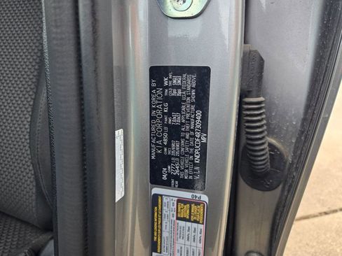 Used 2024 Kia Sportage LX image 16