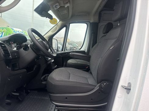 Used 2024 RAM ProMaster 2500 FWD image 10