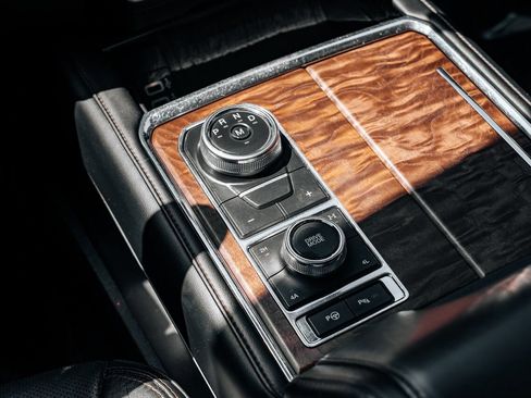 Used 2019 Ford Expedition Max Platinum AWD/4WD image 40