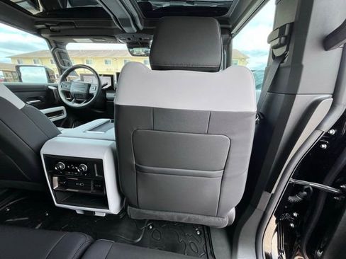 New 2025 GMC Hummer EV 3X image 46