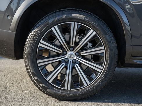Certified 2023 Volvo XC90 B6 Plus image 19