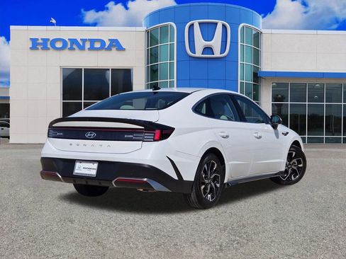 Used 2025 Hyundai Sonata SEL FWD image 3