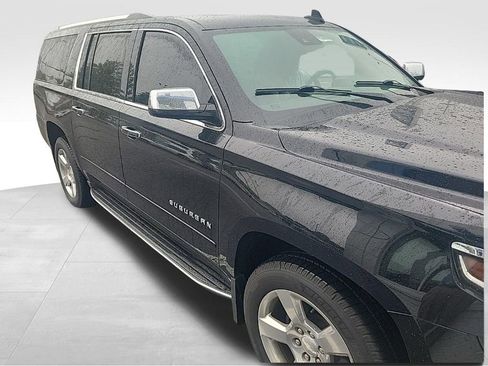 Used 2020 Chevrolet Suburban Premier AWD/4WD image 4