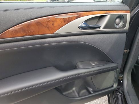 Used 2020 Lincoln MKZ Reserve w/ Elements Package image 10