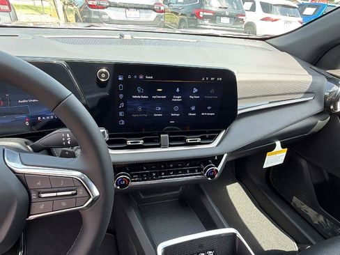 New 2027 Chevrolet Equinox LT w/ Convenience Package II FWD image 5