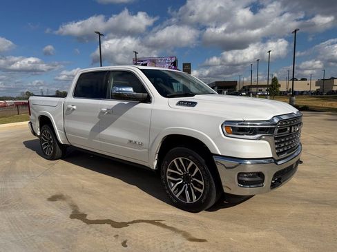 Used 2025 RAM 1500 Limited image 7