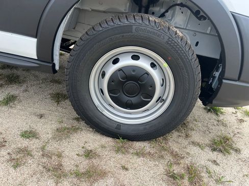 New 2025 Ford Transit 250 148 Medium Roof w/ Load Area Protection Package image 17