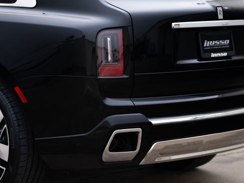 Used 2026 Rolls-Royce Cullinan image 42