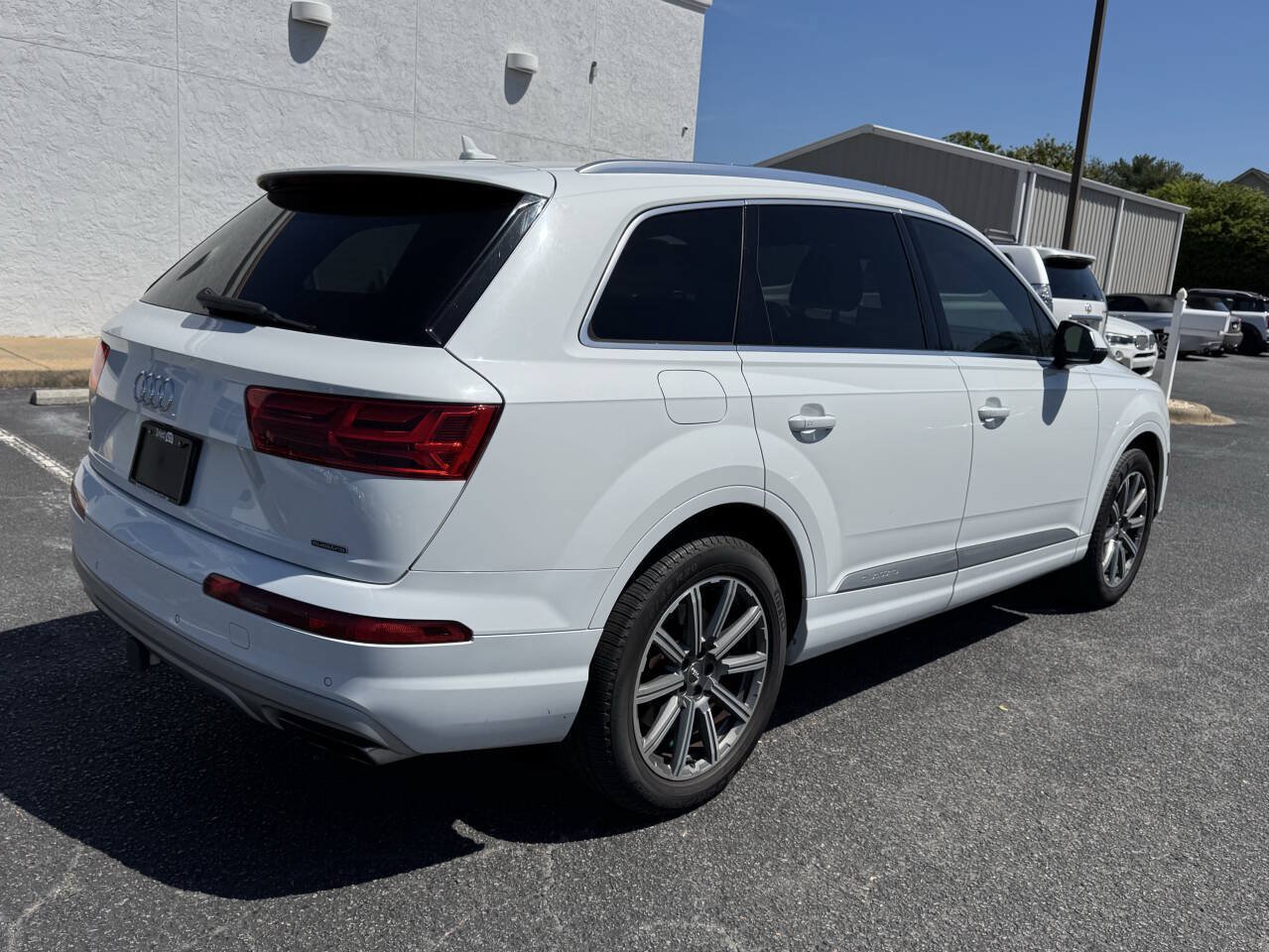 Used 2017 Audi Q7 2.0T Premium Plus w/ Premium Plus Package AWD/4WD image 6