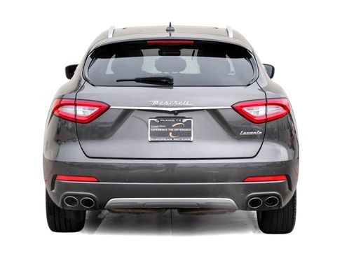 Used 2017 Maserati Levante w/ Luxury Package image 9