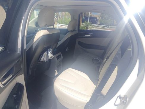 Used 2017 Ford Edge Titanium w/ Equipment Group 302A FWD image 2