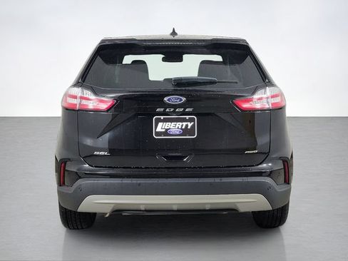 Certified 2024 Ford Edge SEL w/ Convenience Package AWD/4WD image 4