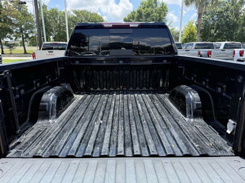 Used 2024 GMC Sierra 1500 SLT AWD/4WD image 30