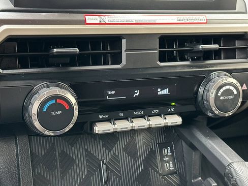 Used 2025 Toyota Tacoma SR5 AWD/4WD image 26