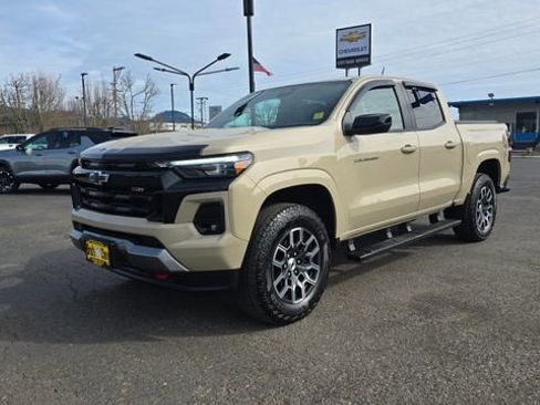 Used 2023 Chevrolet Colorado Z71 w/ Z71 Convenience Package 2 image 1