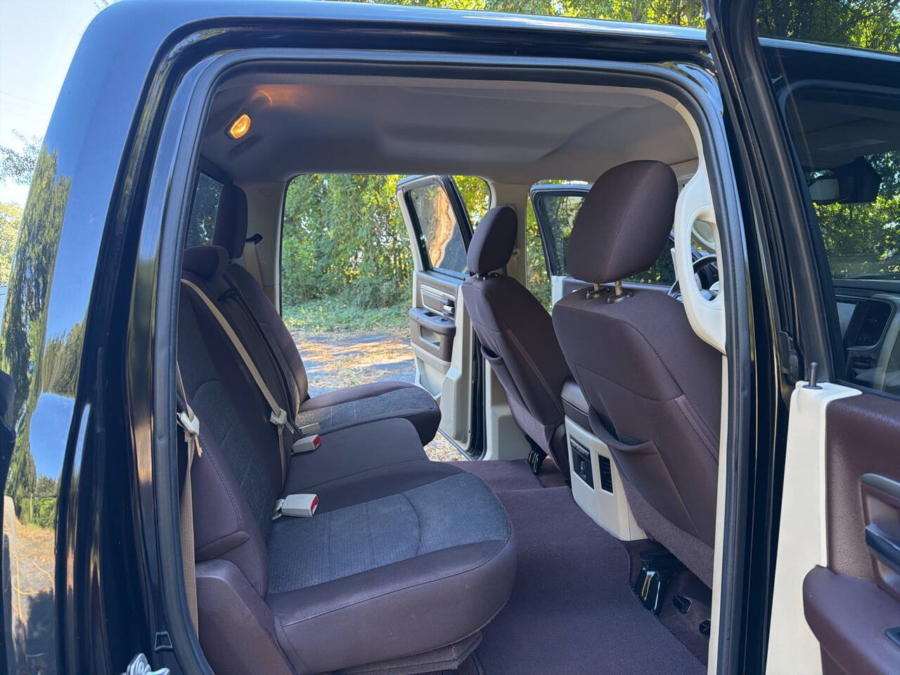 Used 2015 RAM 1500 Big Horn RWD image 21
