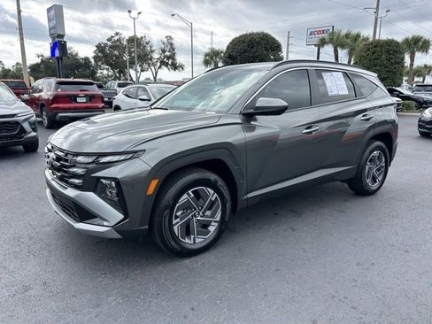 Used 2025 Hyundai Tucson Blue image 3