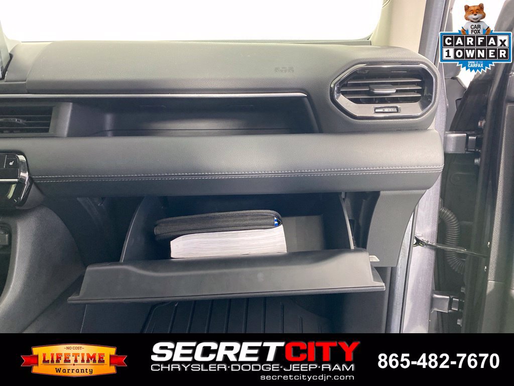 Used 2025 Honda Pilot EX-L image 32