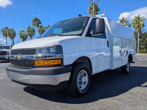 New 2025 Chevrolet Express 3500 w/ Power Convenience Package image 10