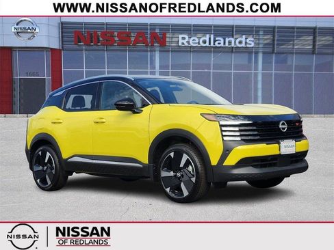 New 2025 Nissan Kicks SR image 1