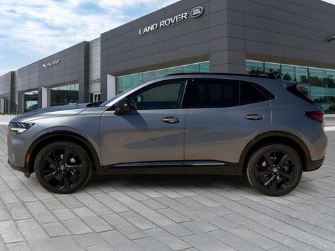 Used 2022 Buick Envision Essence w/ Technology Package I FWD image 2