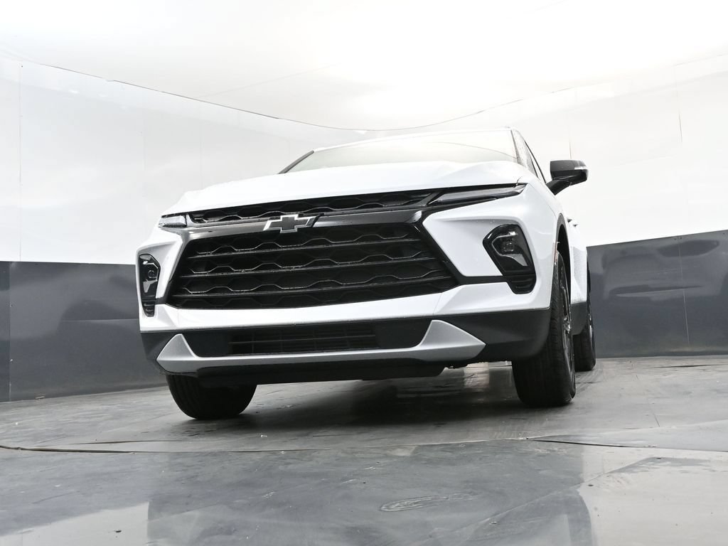 New 2026 Chevrolet Blazer LT w/ Midnight/Sport Edition AWD/4WD image 12