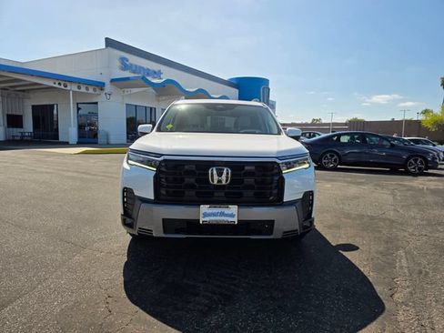 New 2026 Honda Pilot Elite image 2