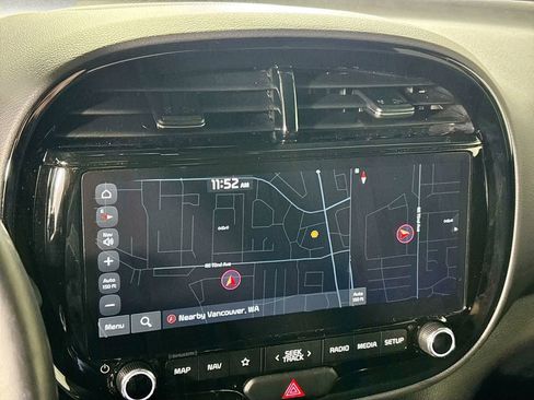 Certified 2025 Kia Soul EX image 17